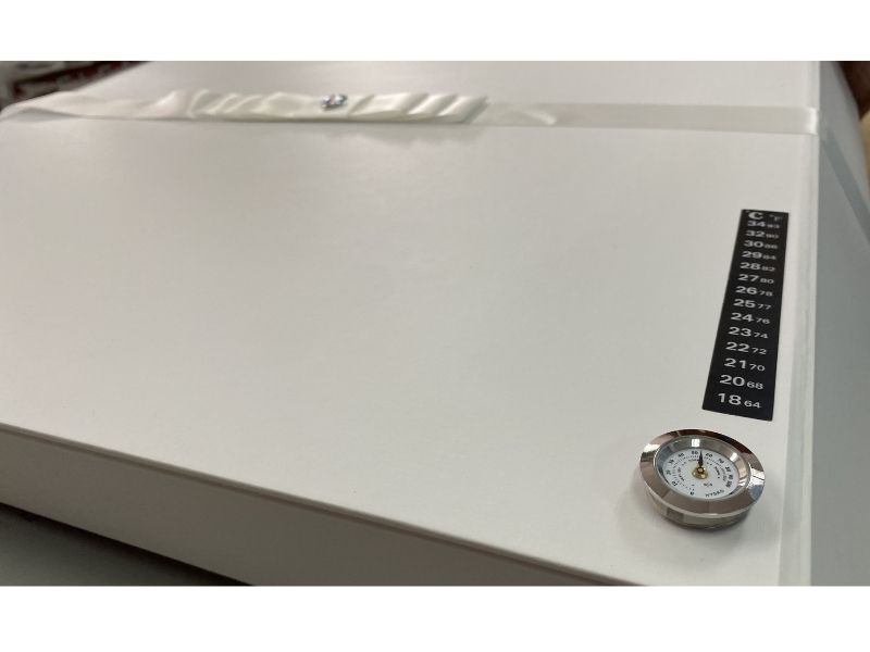 Wedding Box Thermometer and humidity
